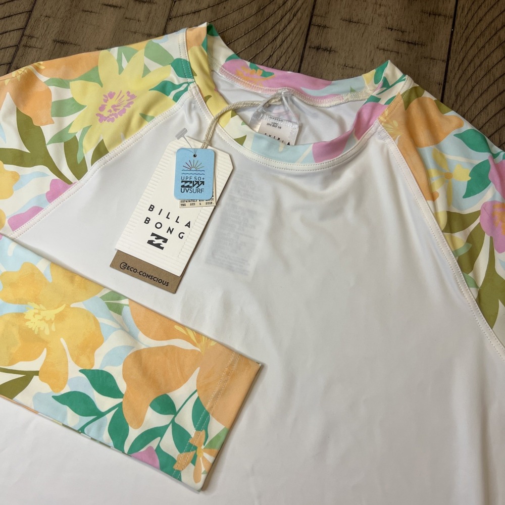 Billabong Women's NWT Sweet Tropics Long Sleeve Rashguard Long Sleeve Size Med
